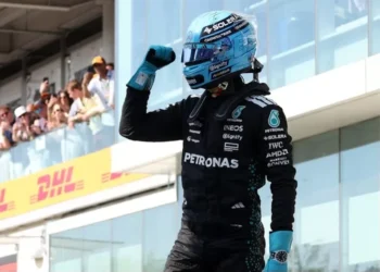 George Russell Menang Dramatis di F1 GP Kanada 2025