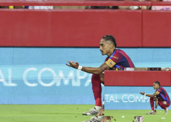 Raphinha Dipuji Flick Usai Cetak Hat-trick
